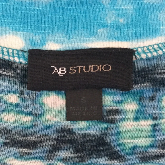 AB Studio Blue, Aqua, Green, Black and White Flutter Sleeve Top - size Small - Picture 8 of 11
